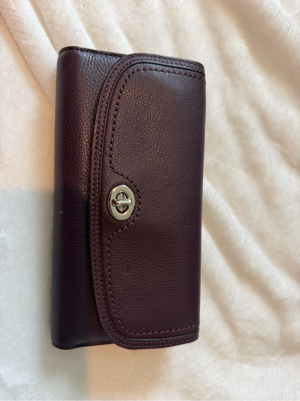 Vintage Coach Women's Leather Turnlock Wallet - Plum